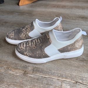 Johnston and Murphy Sneakers sz 7.5 M